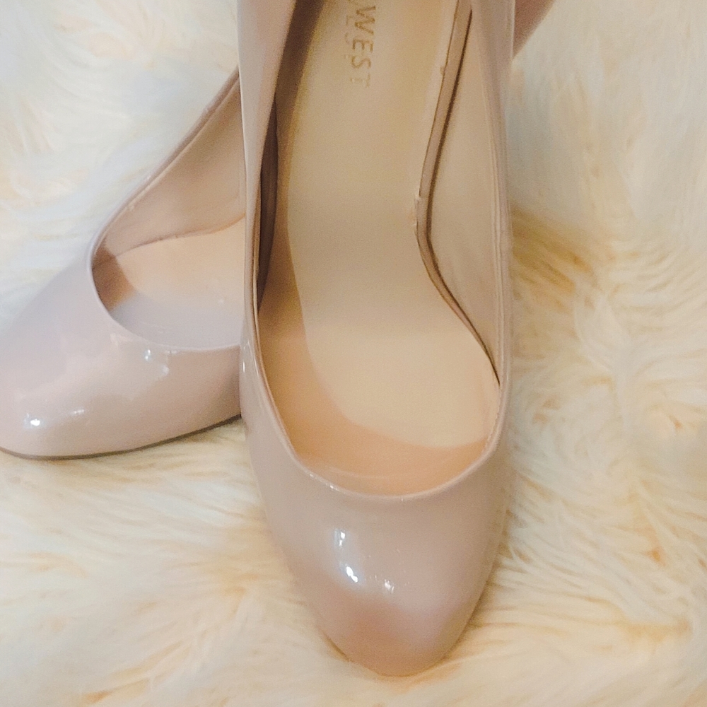 Nine West 7 1/2  nude